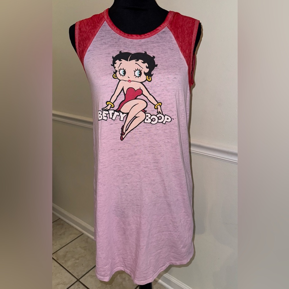 Betty Boop Pink Sleeveless Graphic Sleep Shirt – Size Small